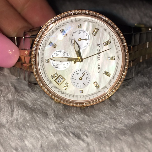 Michael Kors Tri-color multifaced rhinestone watch - Picture 6 of 8